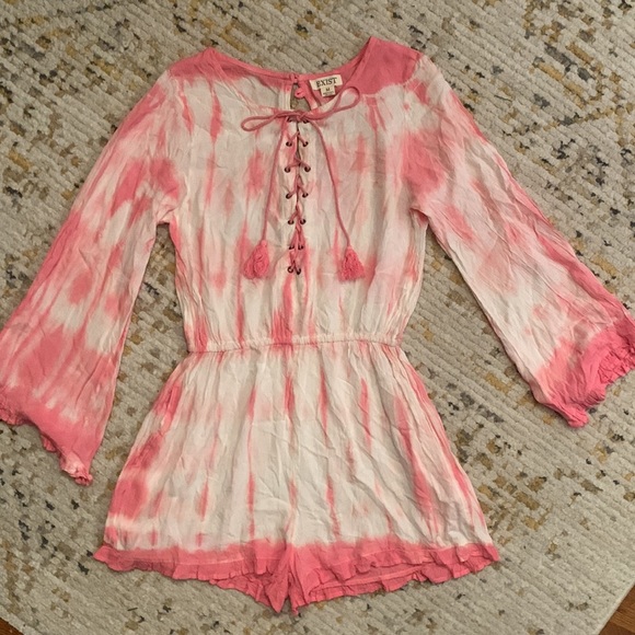 Exist boho Long sleeve pink white tie dyed shorts romper. Medium. - Picture 1 of 8